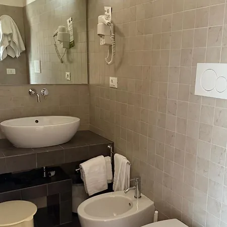 Hotel Sabrina 3*