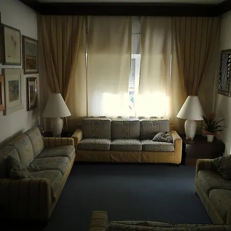 Sabrina Hotel