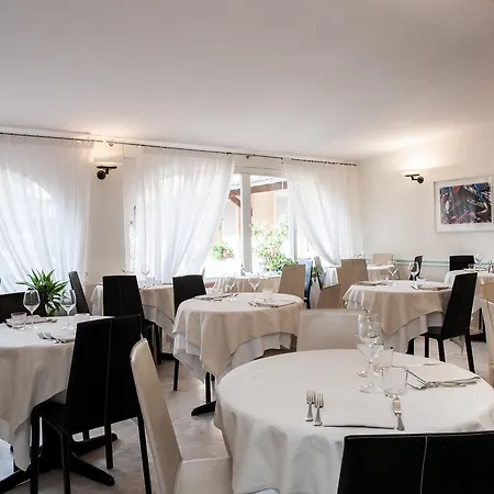 Sabrina Hotel