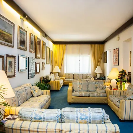Sabrina Hotel